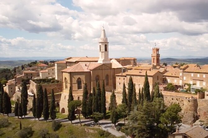 Tuscany Wine & Hills from Siena - Wine Tasting in Montepulciano