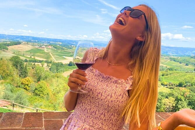 Tuscany Wine tour & San Gimignano from Florence - The Guide’s Role and Group Atmosphere