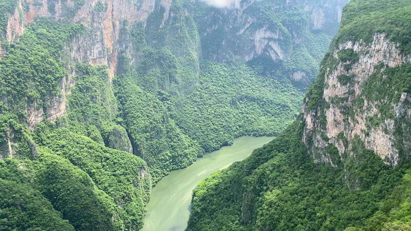 Tuxtla Gutierrez: Sumidero Canyon Viewpoints-Chiapa de Corzo - First Stop at La Ceiba Viewpoint for Panoramic Views