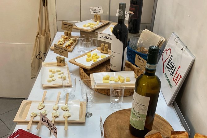 Twilight Local Food, History and Hidden Places - Exploring Piazza Navona’s Artistic Charm and Homemade Limoncello