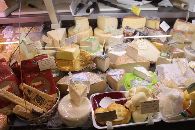 Twilight Local Food, History and Hidden Places - Who Will Love This Roman Twilight Food Tour