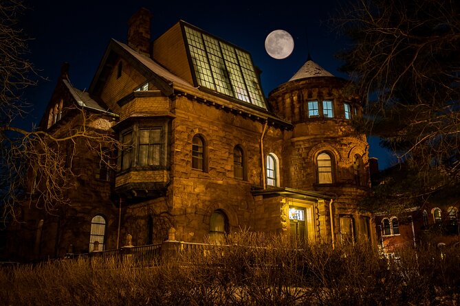 Twin City Ghosts Tour By US Ghost Adventures - Haunted Elegance at Burbank Livingston Griggs Mansion