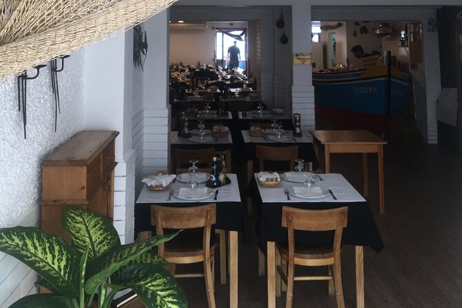 Two Bridges Gastronomic Private Tour - Lisbon King's Christ - Fully Included Portuguese Lunch with Drinks and Desserts