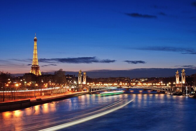 Two-hour Paris Tour including short walk and one hour Seine Cruise - Starting at the Eiffel Tower: Your Gateway to Paris