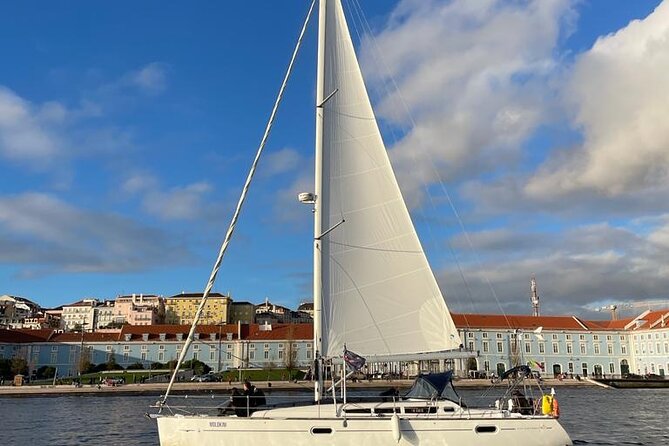 Two-Hour Private Sailing Trip in Lisbon - Key Points