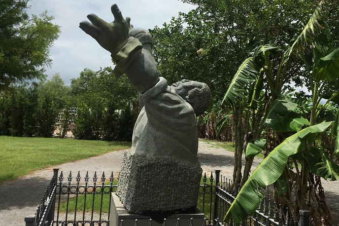 Two Plantation Tour: Oak Alley and Laura or Whitney - The Experience of Guides and Group Size