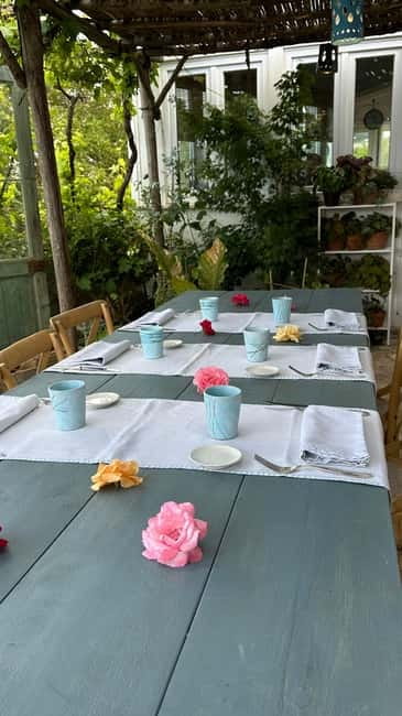 Typical Apulian menù in the garden of an ancient Trullo - Local Wines Complementing Each Course