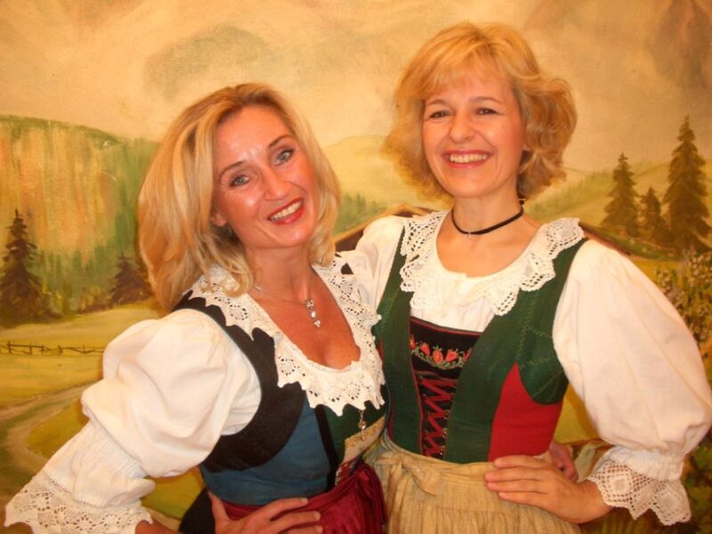 Tyrolean Evenings Family Gundolf in Innsbruck - Audience and Overall Experience