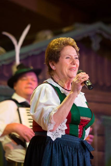 Tyrolean Evenings Family Gundolf in Innsbruck - Why You Should Consider This Tour