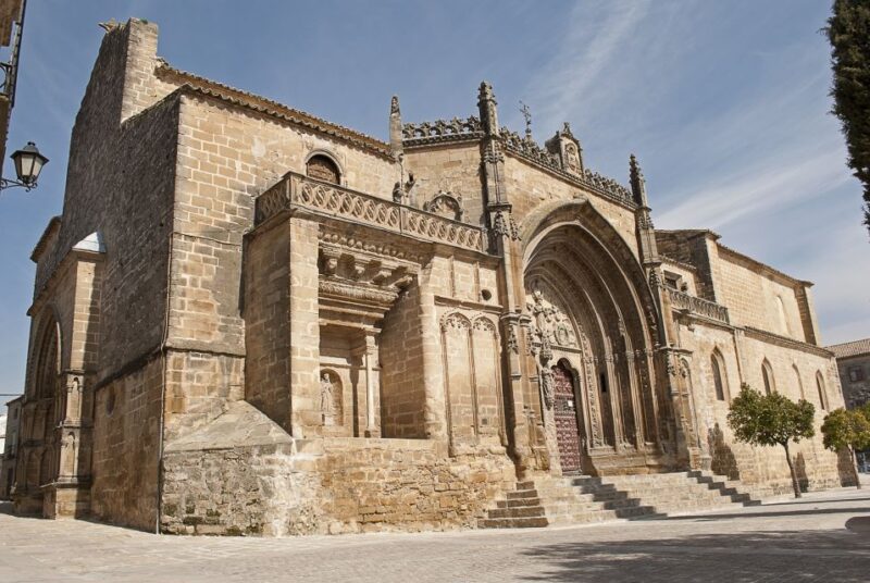 Úbeda: Historic Walking Tour in English/French - Unique Aspects That Set This Tour Apart