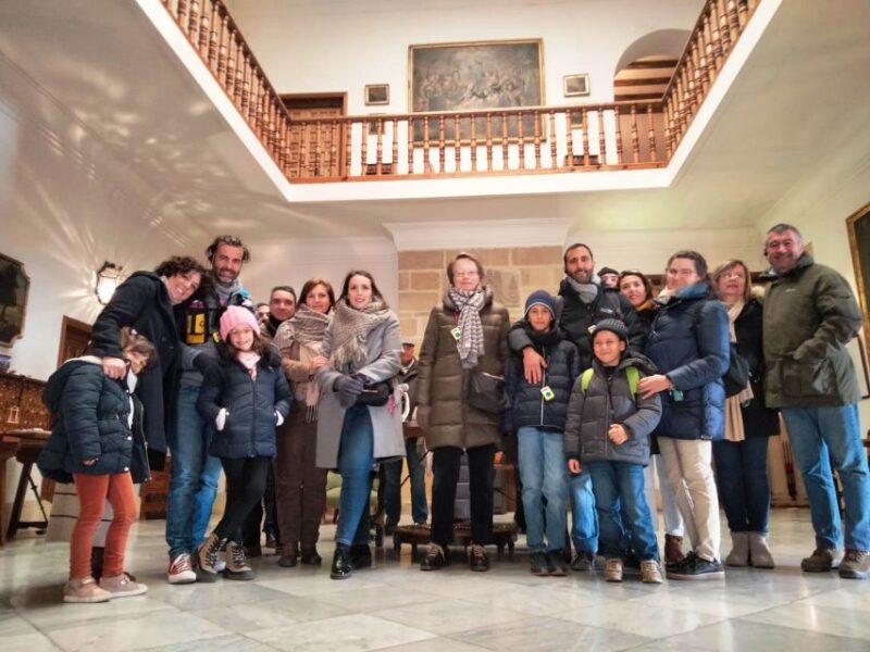 Úbeda: Tour centro histórico Patrimonio Mundial con entradas - Admiring the Vázquez de Molina Square and Renaissance Monuments