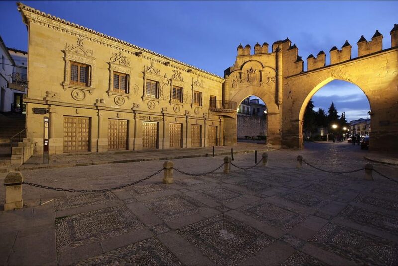 Úbeda y Baeza: Paquete combinado ciudades Patrimonio Mundial - Explore the Architectural Wonders of Úbeda and Baeza in a 5-Hour Small-Group Tour