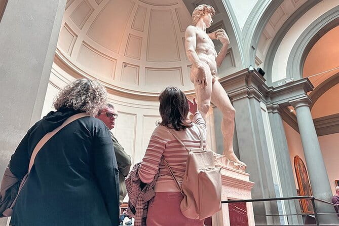 Uffizi Combined Ticket: UFFIZI, PITTI, BOBOLI & digital audioguide - Practical Details: Meeting Point and Group Size