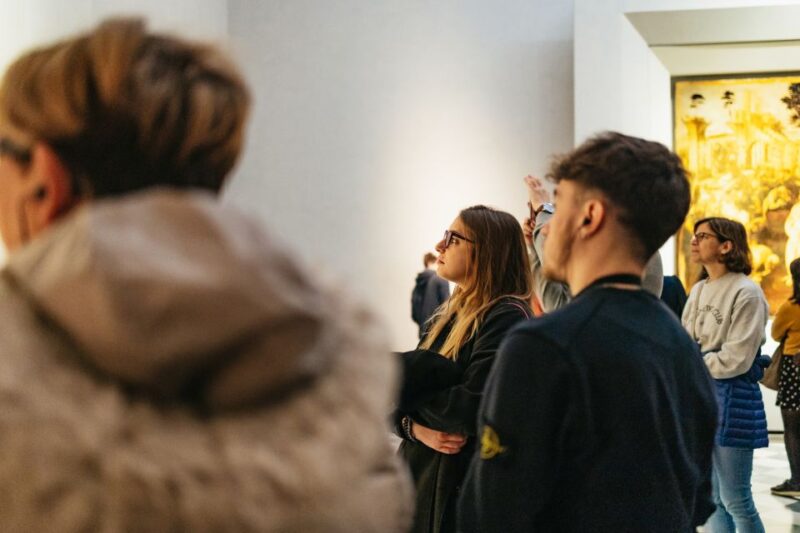 Uffizi Gallery: Renaissance Masterpieces Guided Tour - The Uffizi’s Historic Architecture and Medici Origins