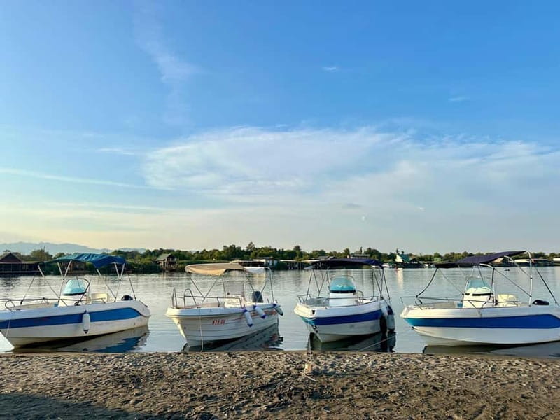 Ulcinj: Private Amazonas Boats Rental - Key Points