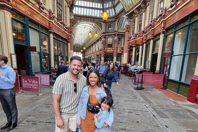 Ultimate 8h Extended Private Tour of London in a Black Cab - Shopping Districts and Elegant Neighborhoods