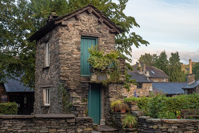 Ultimate Full-Day Lake District Tour: 10 Lakes, Amazing Scenery & Lake Cruise - Waterfalls and Historic Landmarks: Moss Force & Castlerigg Stone Circle