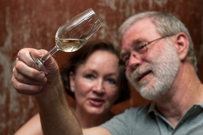 Ultimate Seville Tapas, Wine & History Small Group Tour - Guide Expertise and Customer Feedback