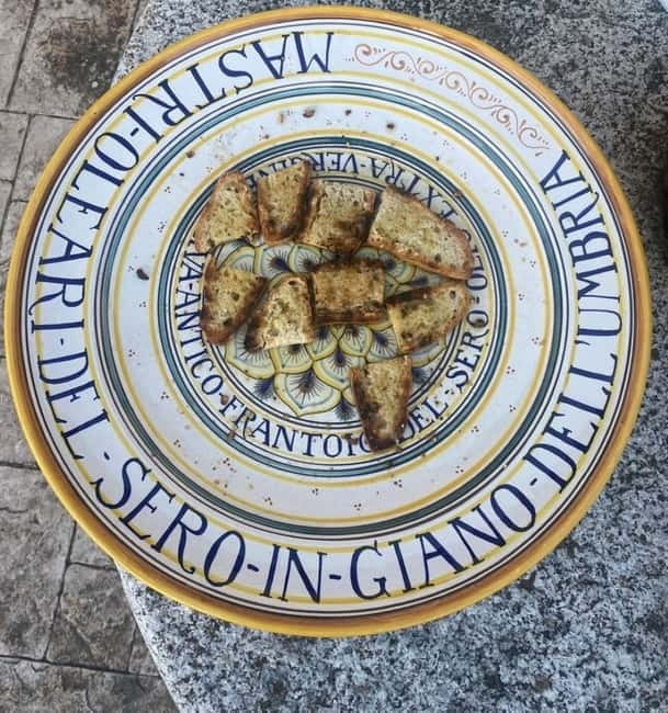 Umbria: guided tour to traditional oil mill + tasting - Logistics and Accessibility