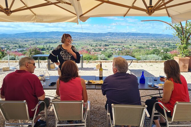 Umbria Wine Lovers Tour l Montefalco & Bevagna l Small group Tour - The Guide: Daniele’s Personal Touch