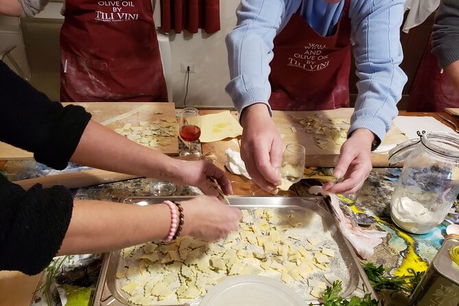 Umbrian Regional and Traditional Cooking Class with Lunch in Assisi - Key Points