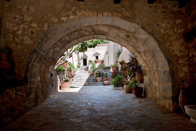 Uncharted East Crete & Local Secrets Private Tour from Heraklion - Discovering the Natural Beauty at Agia Fotia and Sarakinas Gorge