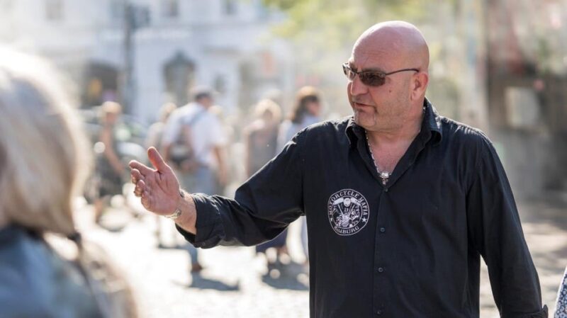 Uncle Jan's neighborhood tours - Visiting the Reeperbahn and Photo Stops on Hamburg’s Kiez