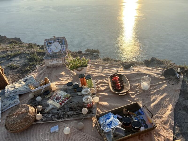 Uncrowded Santorini Sunset PicNic - Who Will Appreciate This Tour Most