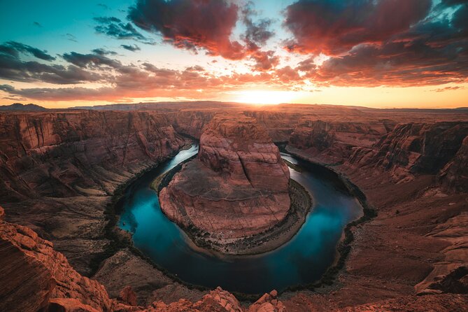 Under the Sky of the Great West Antelope Canyon and Horseshoe Bend - Explore the Spectacular Sights of Horseshoe Bend and Antelope Canyon for $320
