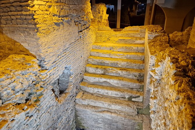 Underground of Trevi Fountain, Spanish Steps PRIVATE TOUR - Discovering the Trevi Fountain’s Underground Secrets