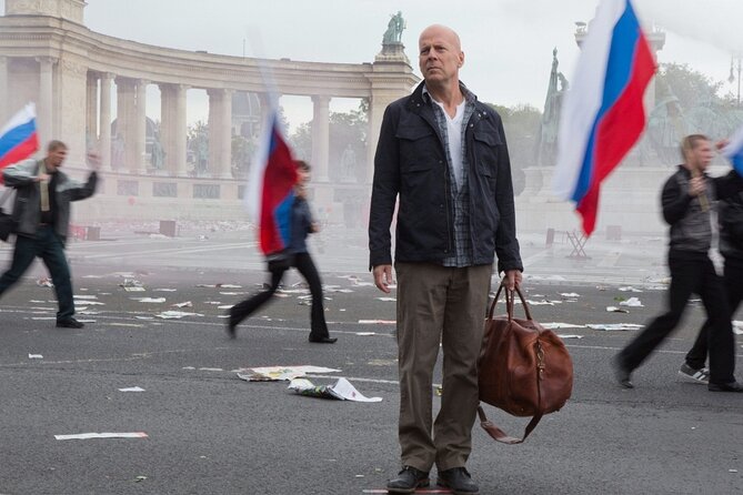 UNESCO Thermal Bath and Budapest Movie Film Tour in Hungary - Exploring UNESCO Heritage Sites: Heroes’ Square and City Park