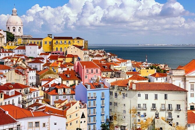 Unforgettable 3 Hours Lisbon City Tour with Tuk Tuk - The Guides: Knowledge and Personalities