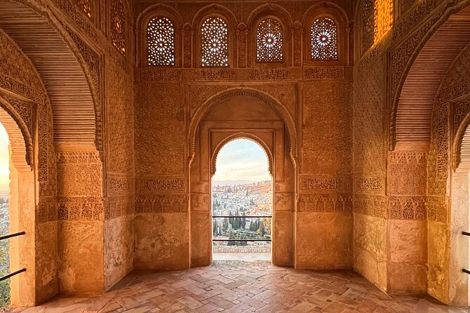 Unforgettable Alhambra Tour: group tour - Enhancing Your Visit to Granada