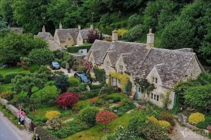 "Unforgettable Cotswolds Villages & Windsor Day Tour - Key Points