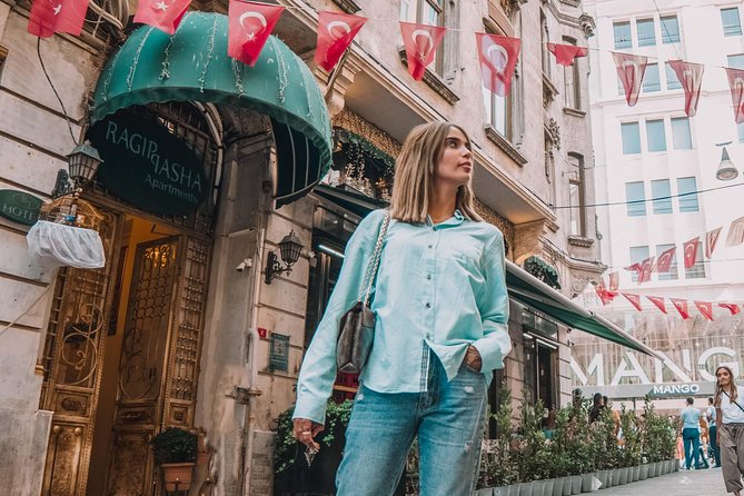 Unforgettable Moments in Istanbul: Photo Shoot for Couples - Quick Delivery and Editing Process