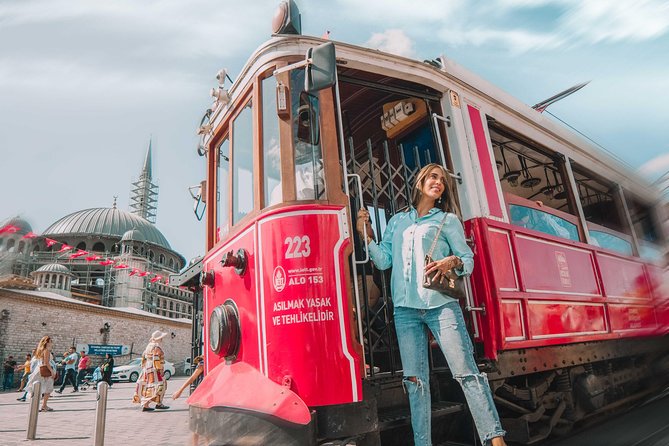 Unforgettable Moments in Istanbul: Photo Shoot for Couples - The Quality of the Photography Team