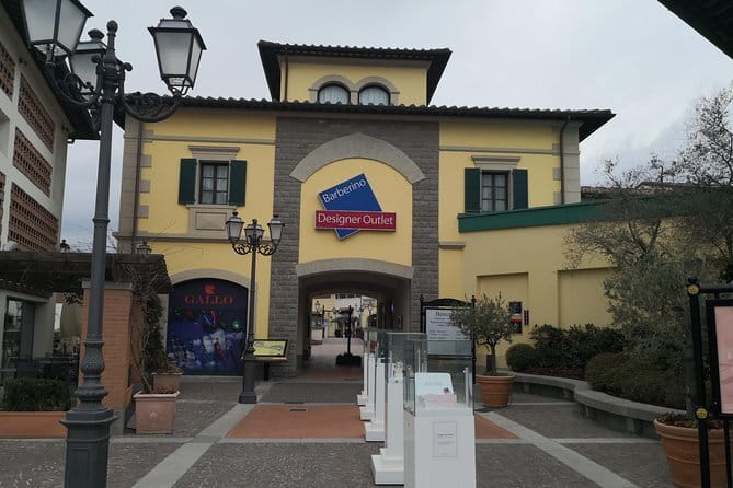 Unforgettable Shopping at Designer Barberino Outlet from Florence - Flexible Waiting Time for a Personalized Shopping Day