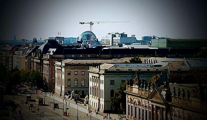 Unic Berlin (Multi) Rickshaw Private by Night Taylor Made - Who Will Appreciate This Night Tour Most