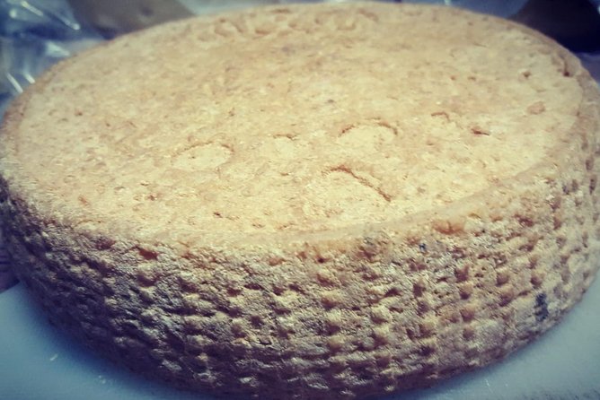 Unique EnoBike experience with tasting in 2 excellent wineries - Tasting regional specialties and local products