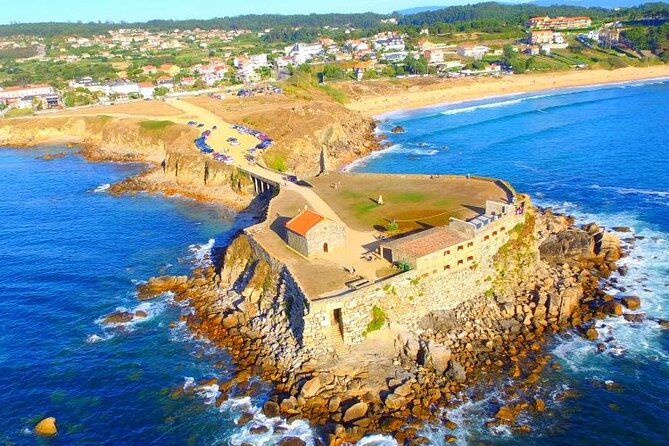Unique Experience: Complete Tour of Rías Baixas and Isla da Toxa - Visiting Isla da Toxa and Its Iconic Chapel