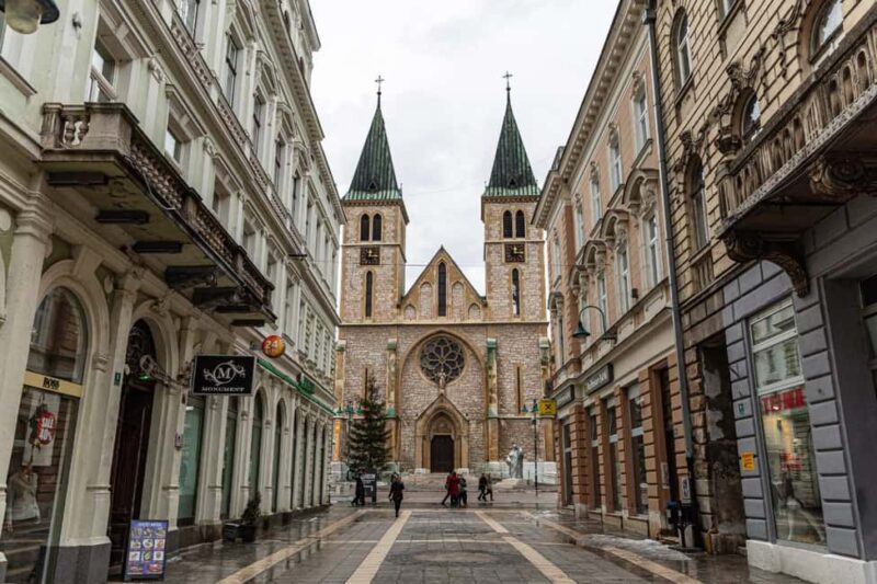 Unique Heritage - Private Sarajevo Walking Tour - Exploring Sarajevo’s Historic Landmarks: Army Hall, Old Hotel Evropa, and the City Museum