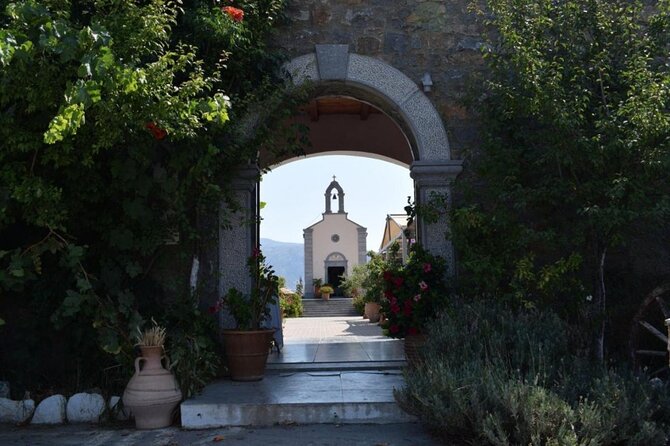 Unique Minoan Crete: Zeus Cave, Winery Visit, Knossos Palace - Discovering the Windmills and Villages of Lasithi Plateau