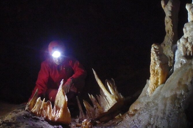 Unique Underground Experience in Soprador do Carvalho Cave - Who Should Consider This Cave Tour