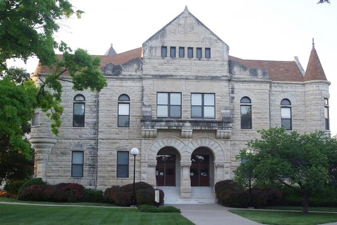 University Scavenger Hunt Kansas State U Wildcat Whisker Hunt - Key Points