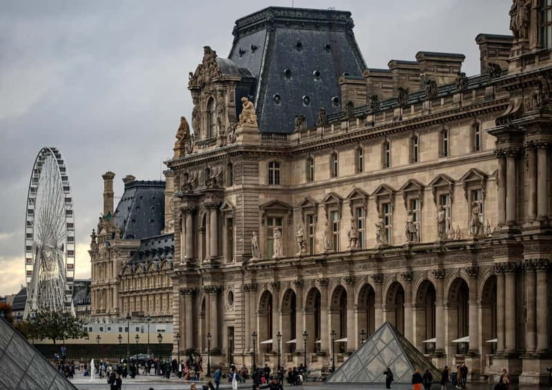 Unknown Paris: Walking Tour with an Expert Guide - Key Points