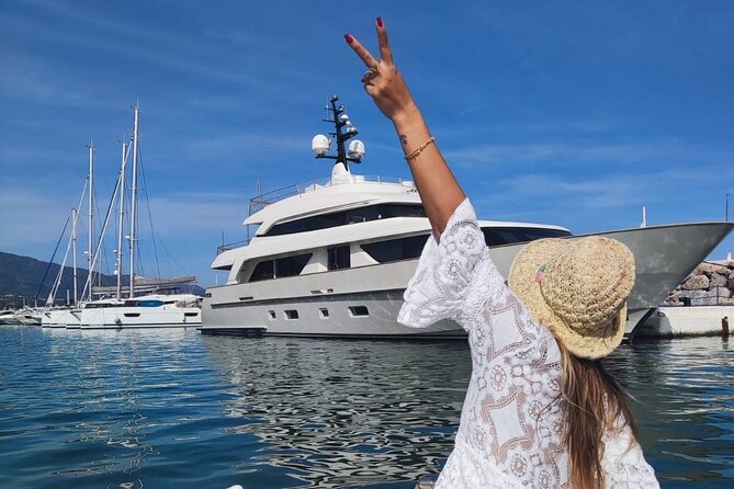 Unlicensed boat rental in Puerto Banús, Marbella. - No Skipper Included—Operate the Boat Yourself