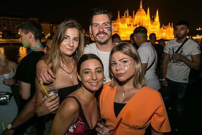 UNLIMITED DRINKS- Budapest Bar Pub Crawl - FREE SHOTS - VIP Entry - Key Points