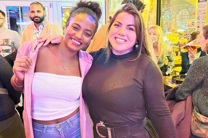 UNLIMITED DRINKS- Budapest Bar Pub Crawl - FREE SHOTS - VIP Entry - The Experience of the Guides and Atmosphere