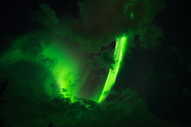 Unlimited Range Northern Lights Hunt with VIP Van - Key Points