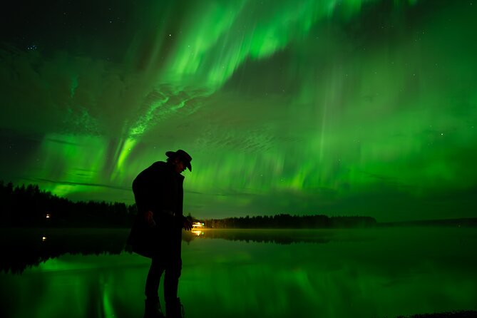 Unlimited Range Northern Lights Hunt with VIP Van - Guides, Expertise, and Customer Service